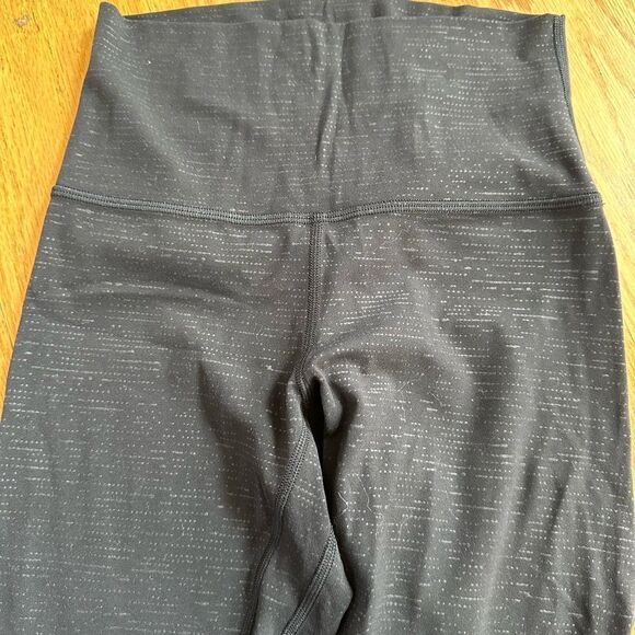 Lululemon align 21” size 4 black/grey - Picture 4 of 4